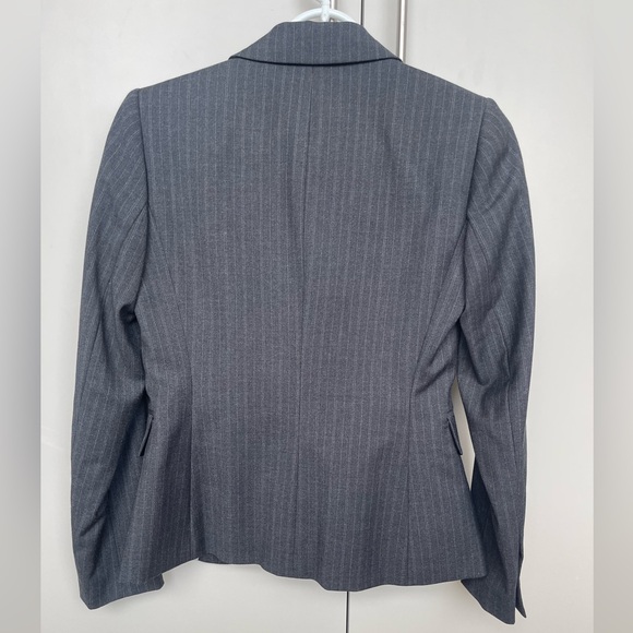 Tahari gray striped suit blazer - Picture 3 of 4